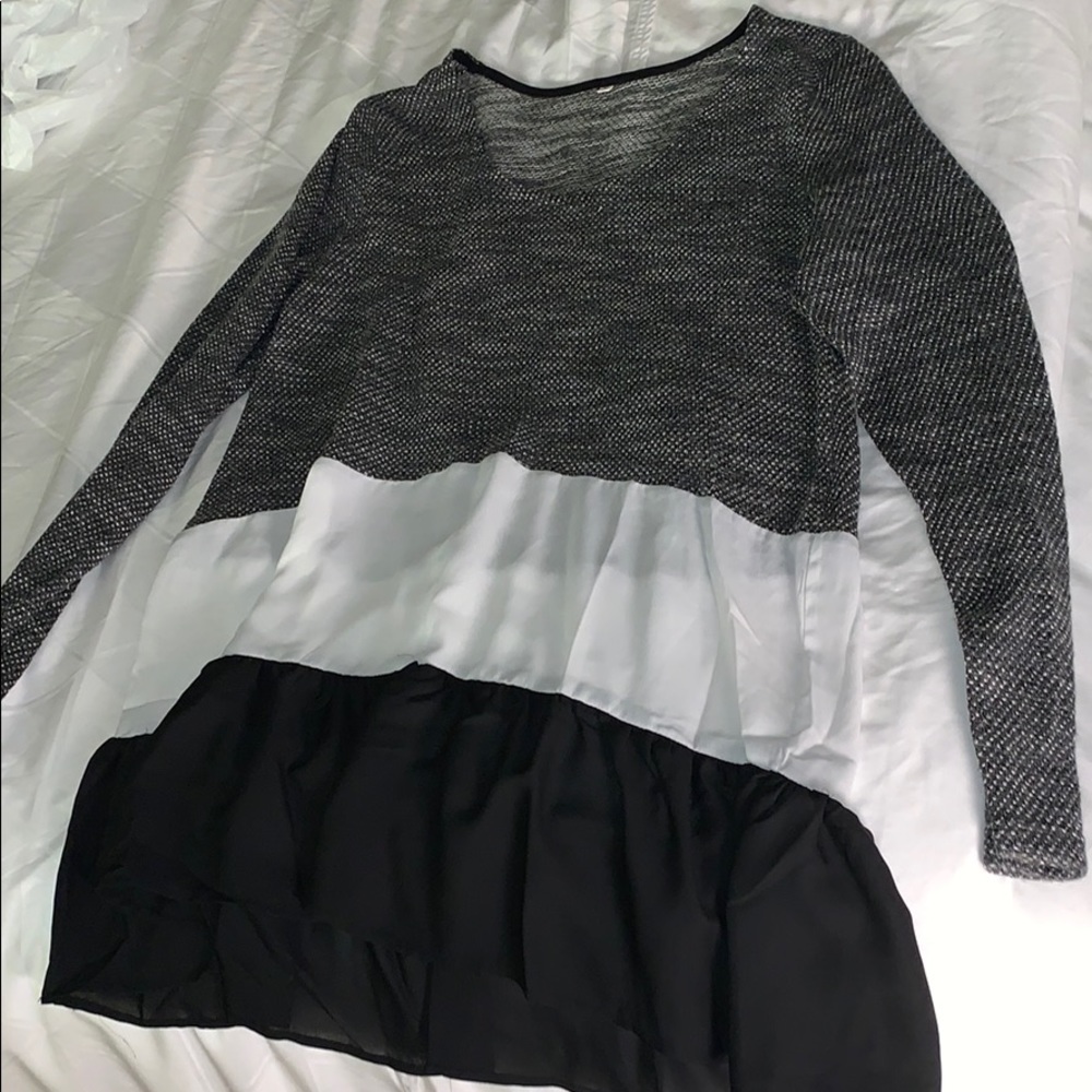 S boutique color block grey, black, white tunic